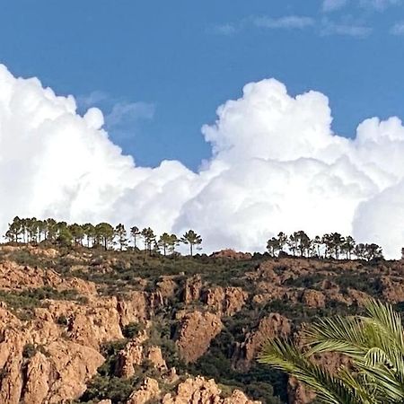 L'Eden De L'Esterel L'Eglise Екстериор снимка